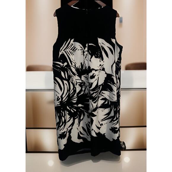 Maggie Barnes Dress Womens Plus Size 16W Black White Sleeveless Abstract Floral - Picture 1 of 6